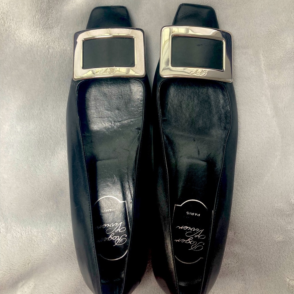 Roger Viver flats.